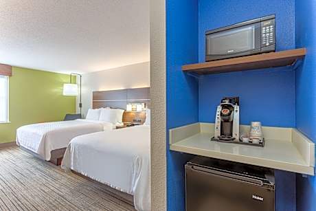 2 Queen Beds Standard