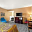 Super 8 by Wyndham Uniontown PA