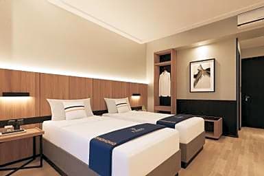 Fieris Hotel & Convention Kertajati