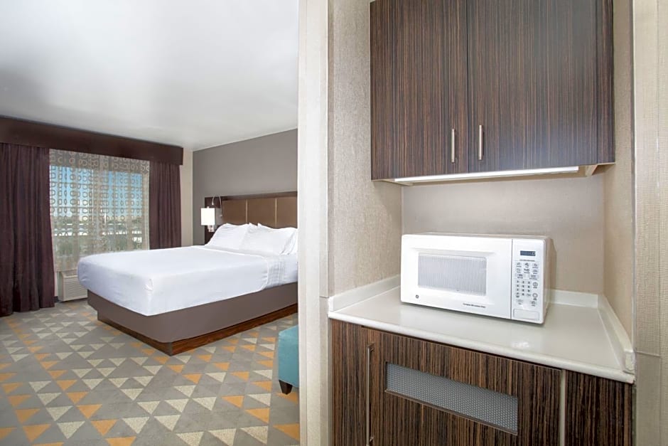 Holiday Inn Colorado Springs - Airport, an IHG Hotel