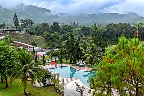 Swiss Valley Hip Resort Ratchaburi