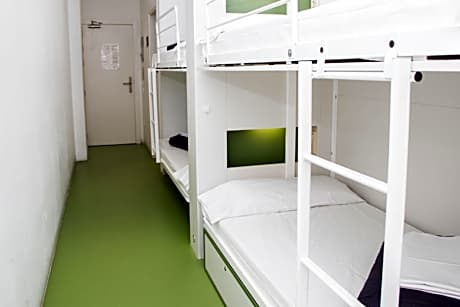 Room for 4 People with 2 Bunk Beds and En-Suite