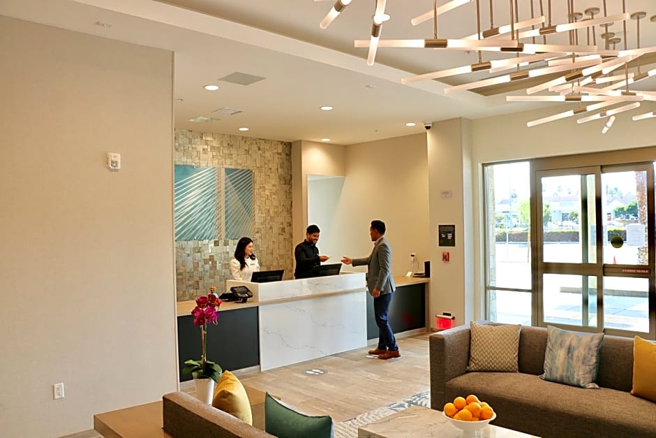 Staybridge Suites Long Beach Airport