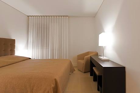 One-Bedroom Apartment with Extra bed