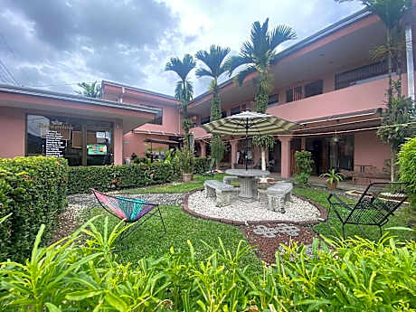 Hotel La Choza Inn