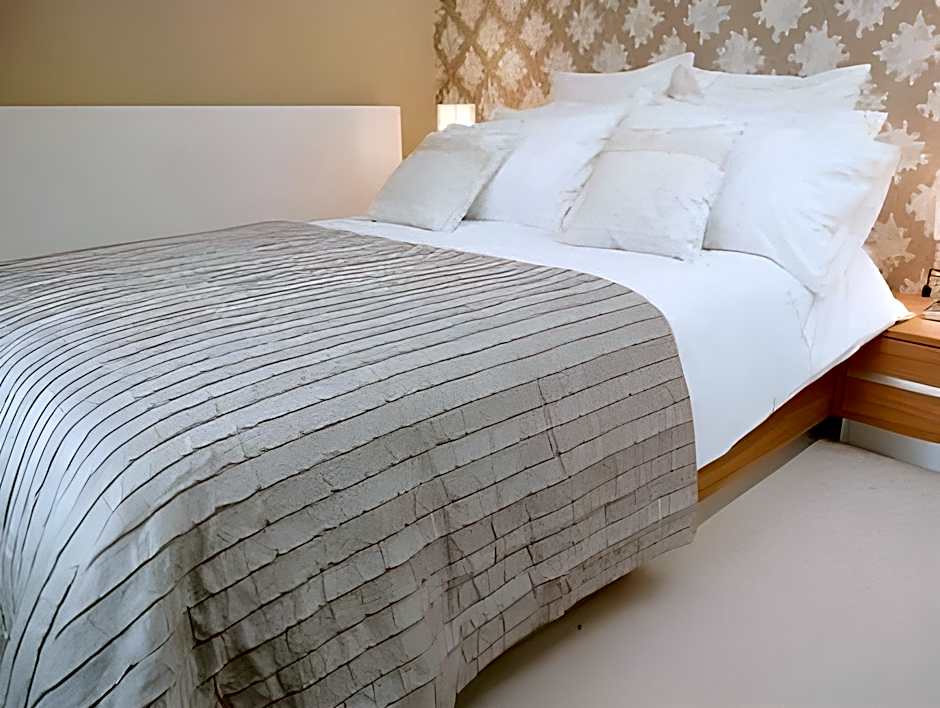 Kensington House Aparthotel