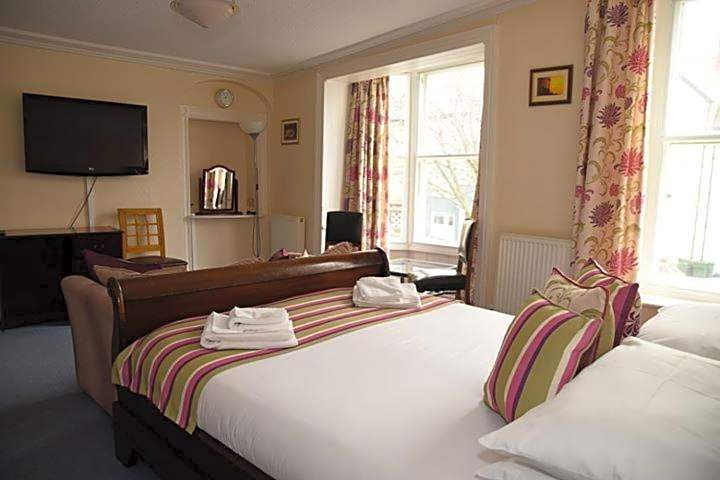 Harry's Hotel & Restaurant