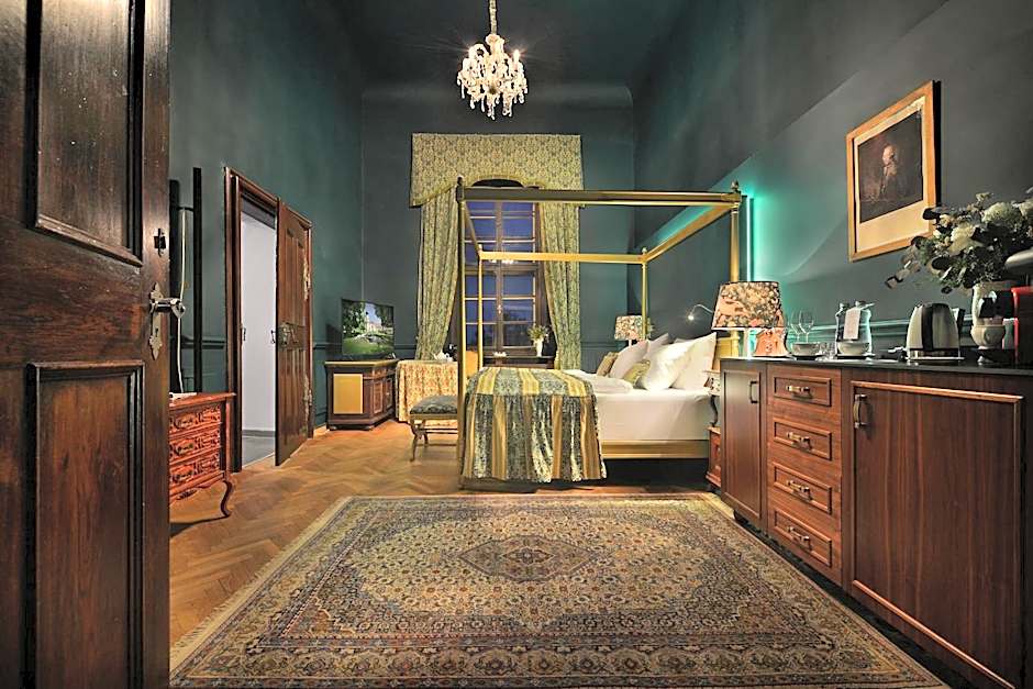 Chateau Loucen Garden Retreat