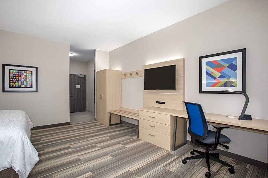 Holiday Inn Express And Suites Denver Ne - Brighton By IHG