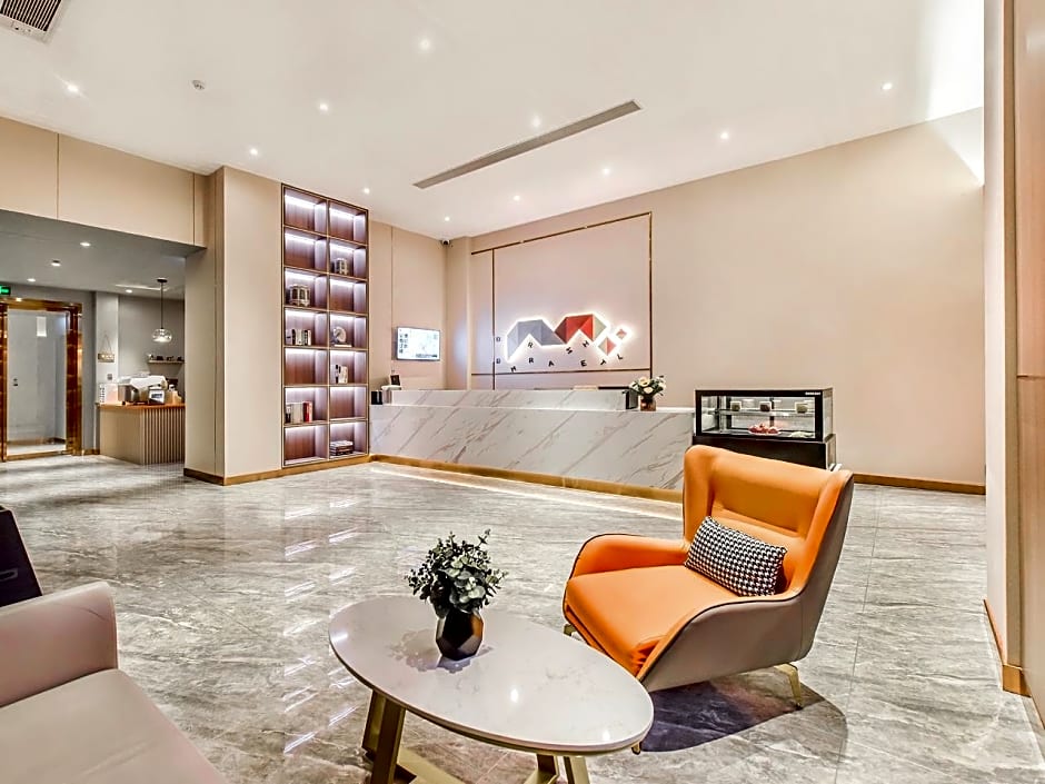 Boman Hotel Maoming High-speed ​​Railway Station South Aiqinghai Shopping Park