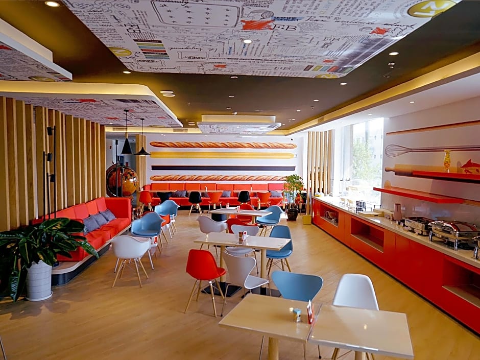 ibis Jiayuguan Railway Station Hotel