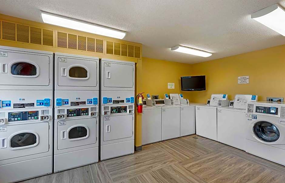 Extended Stay America Suites - St. Louis - Westport - Central