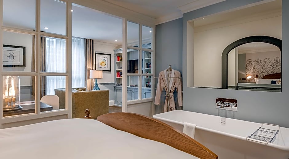 Photo 1 of 4 of Junior Suite