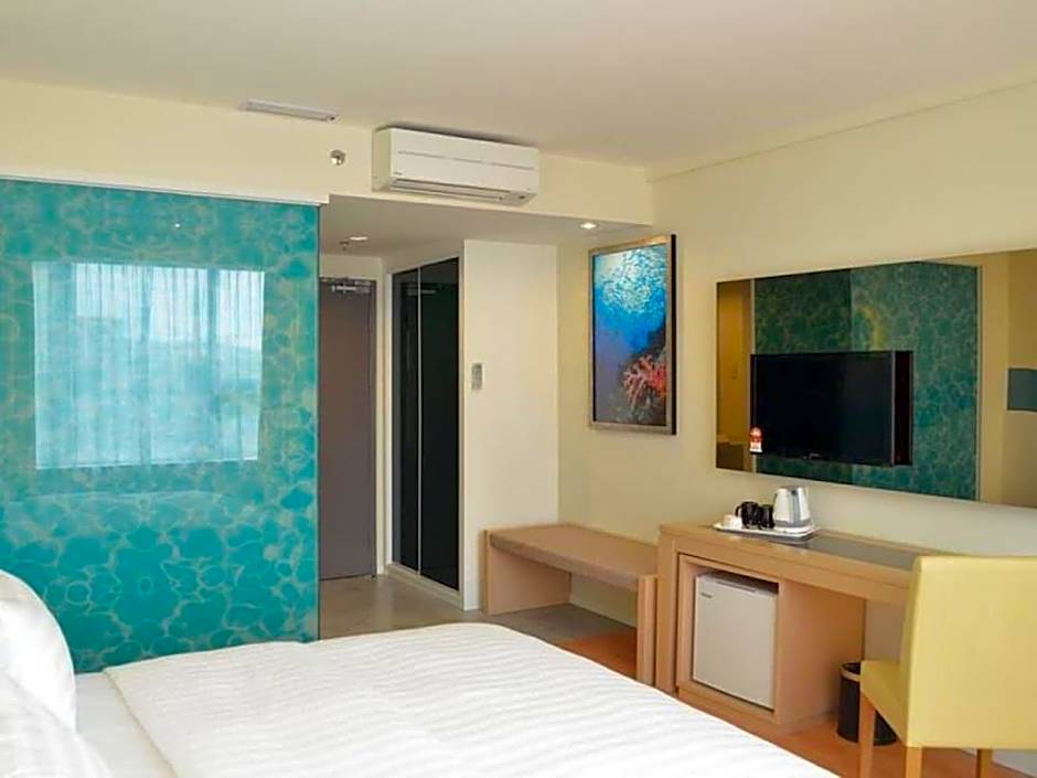 Oceania Hotel