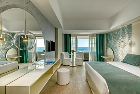 Junior Suite with Sea View and Private Outdoor Hot Tub