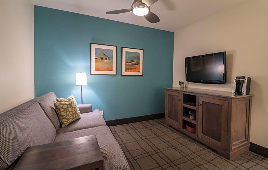 Best Western Plus University Park Inn & Suites