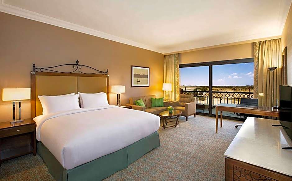 Hilton Alexandria King's Ranch