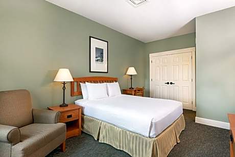 2 Bedroom Executive Suite