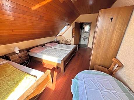 Basic Triple Room