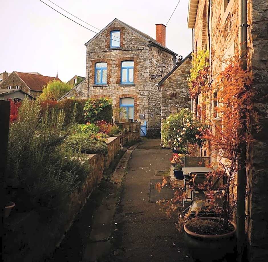 Escale Chambre d'hôtes Au coeur du vieux Profondeville entre Namur et Dinant
