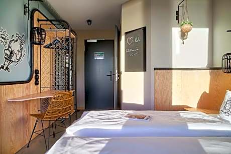 Double Room with Balcony and Sea View