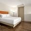 Le Parc Gatineau, Tapestry Collection by Hilton