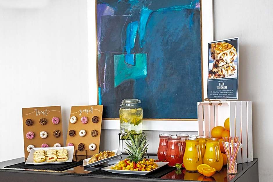 Occidental Praha Five