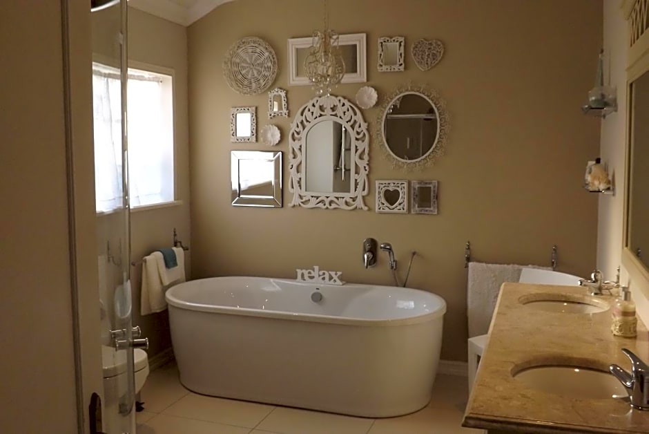 Tiree B&B – Bryanston, MD