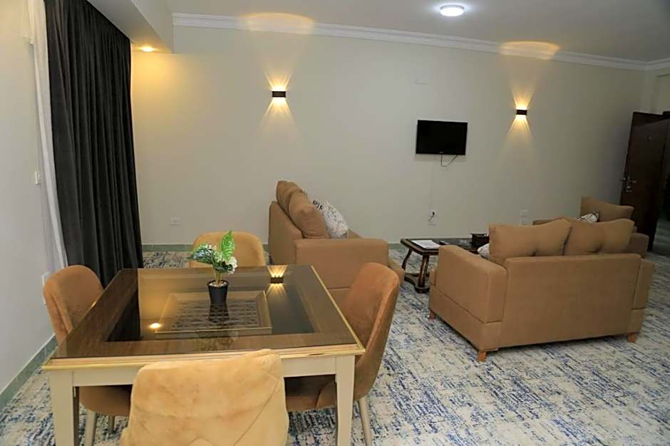 Elminya Compound
