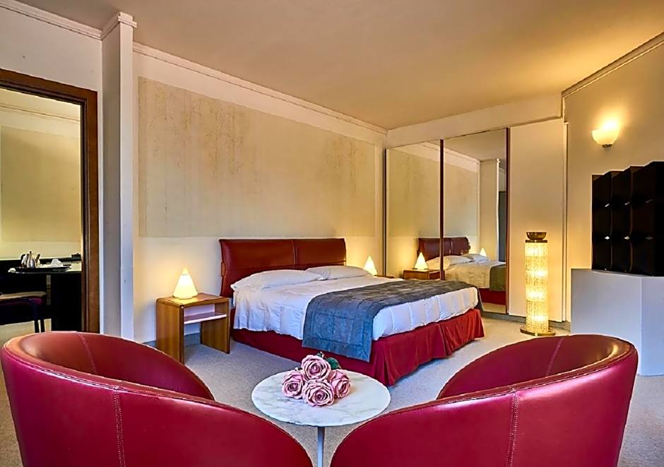 Albornoz Palace Hotel