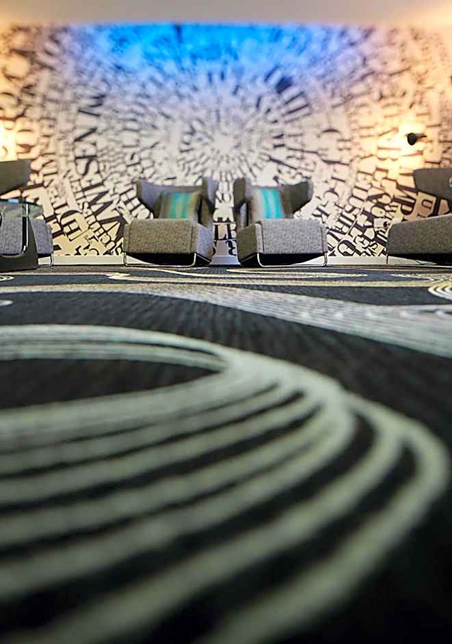 Ramada Hotel & Suites by Wyndham Coventry