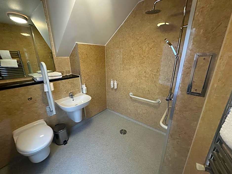 The Legacy Rose & Crown Hotel