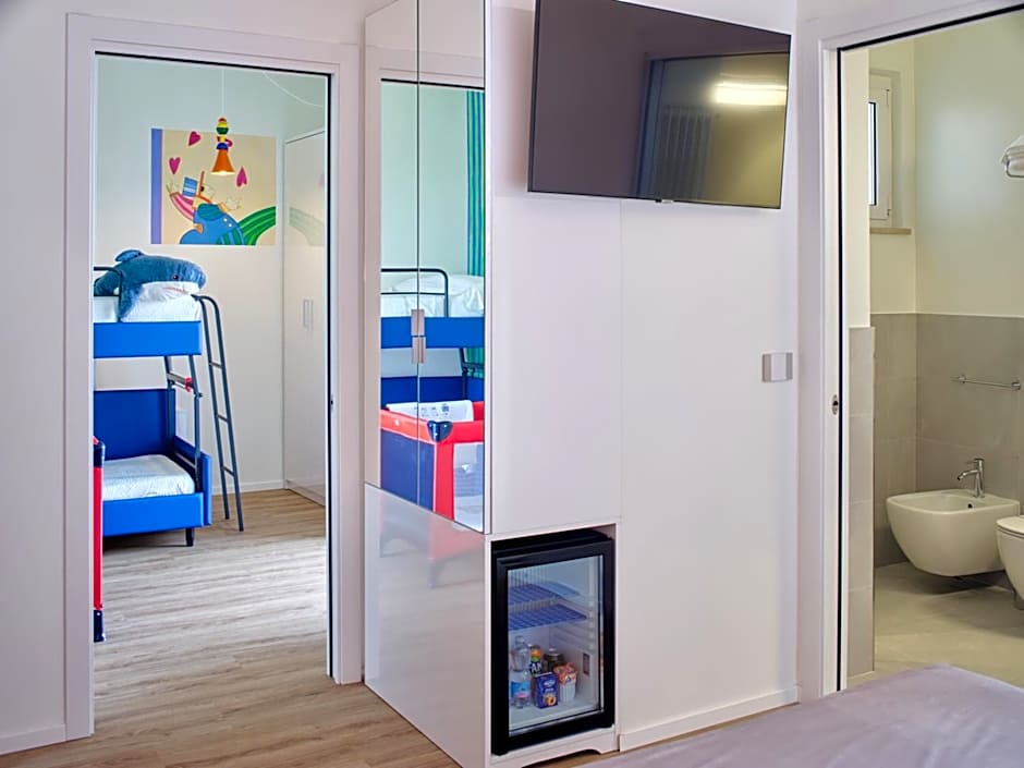 UNA HOTELS Imperial Beach Hotel