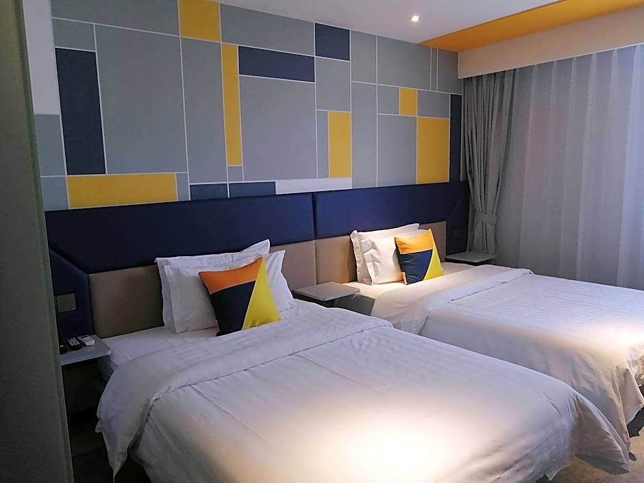 7 Days Inn Hefei Railway Metro Station