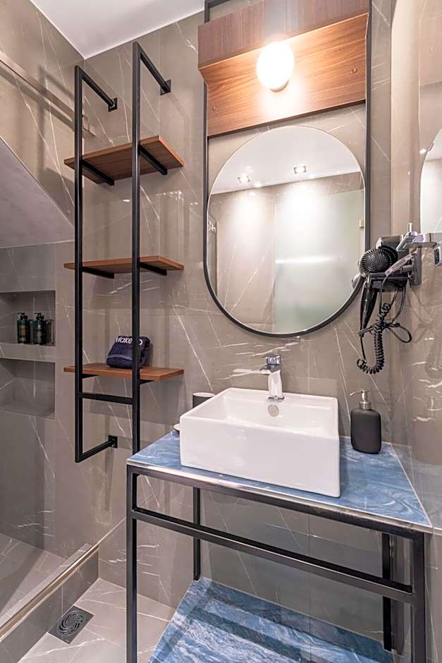 Costa De Luxe Suites