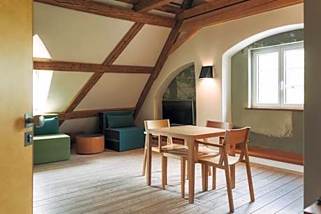 Panorama Suite with Lake View