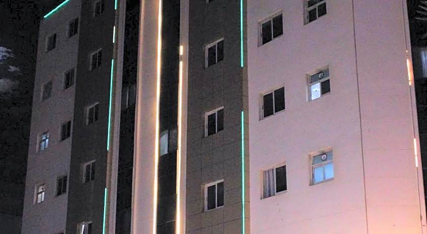 ONYX HOTEL APARTMENTS