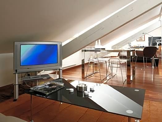 La Cour Des Augustins Boutique Gallery Design Hotel