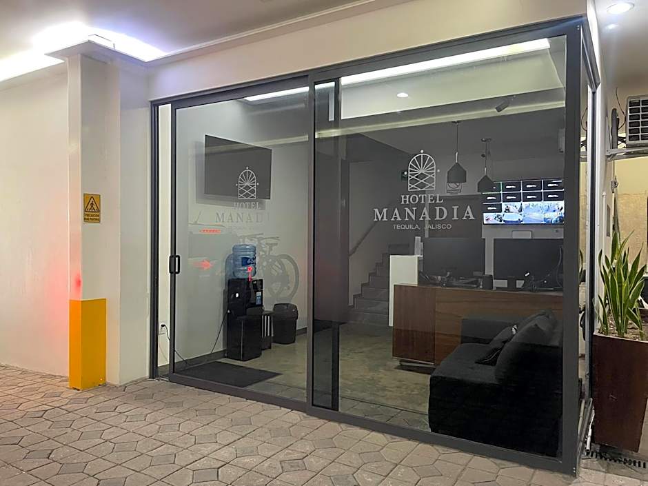 Hotel Manadia