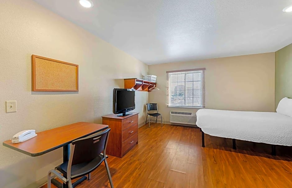 Extended Stay America Select Suites - Cleveland - Mentor