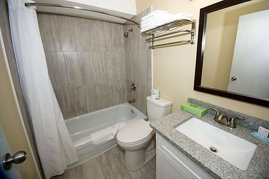 Medicine Hat Inn & Suites