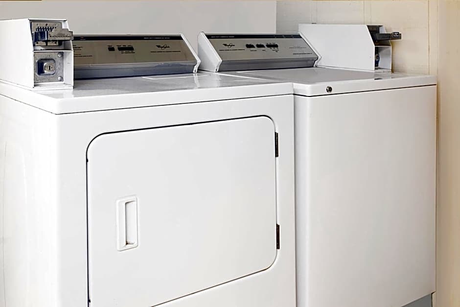 Super 8 by Wyndham Brunswick/St Simons Island Area