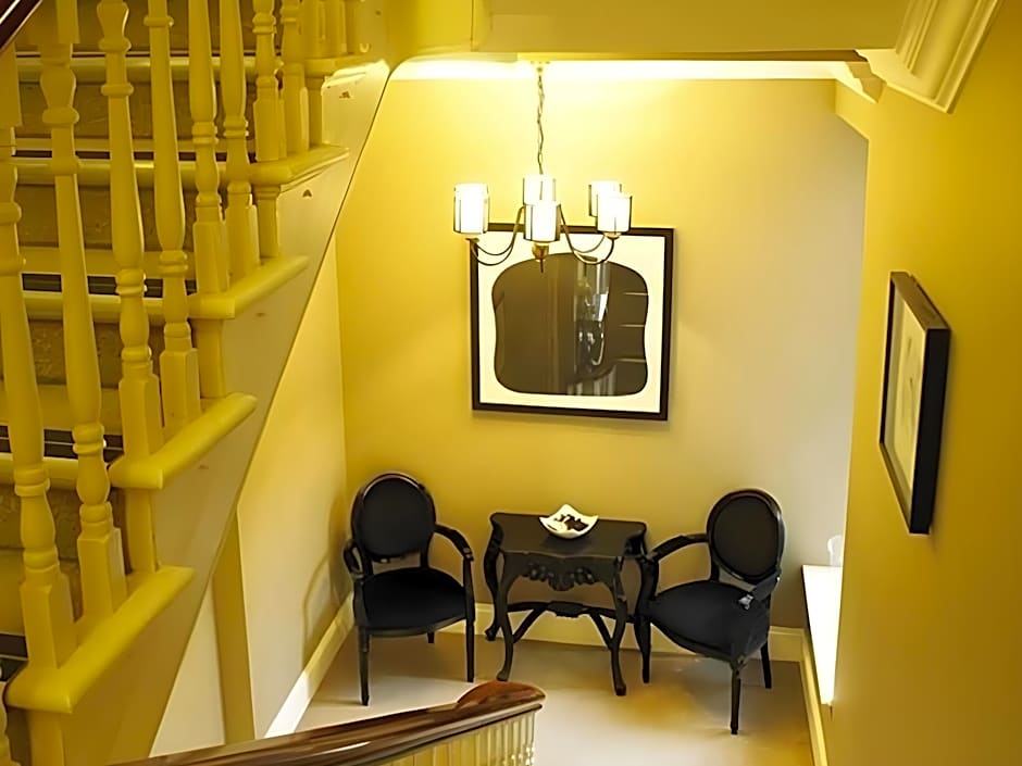 Kensington House Aparthotel