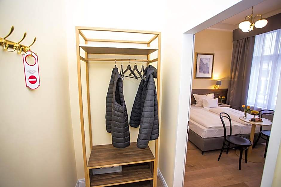 City Pension Stephansplatz I Self Check In I AC in all rooms