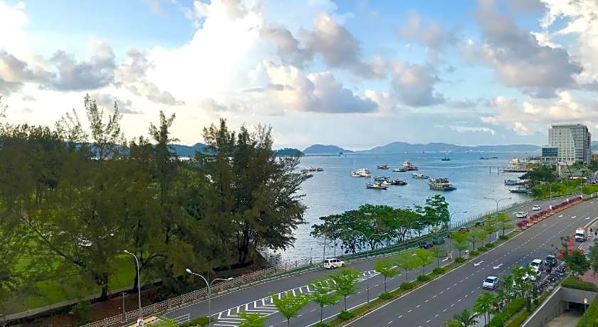 Sunset Seaview Vacation Condo City Centre @ IMAGO Shopping Mall