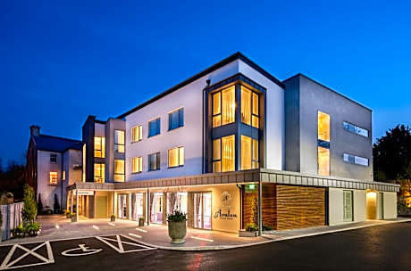 Avalon House Hotel