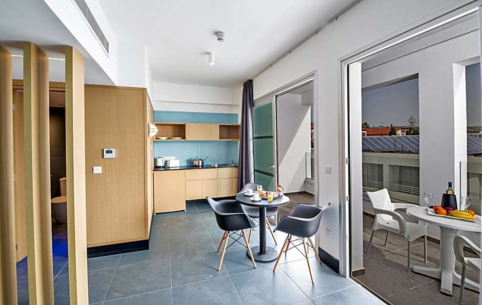 Anthea Hotel Apartments