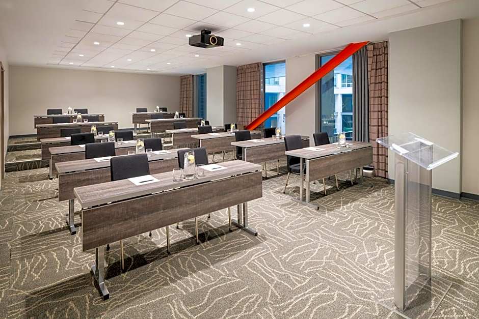 EVEN Hotel Pittsburgh Downtown by IHG