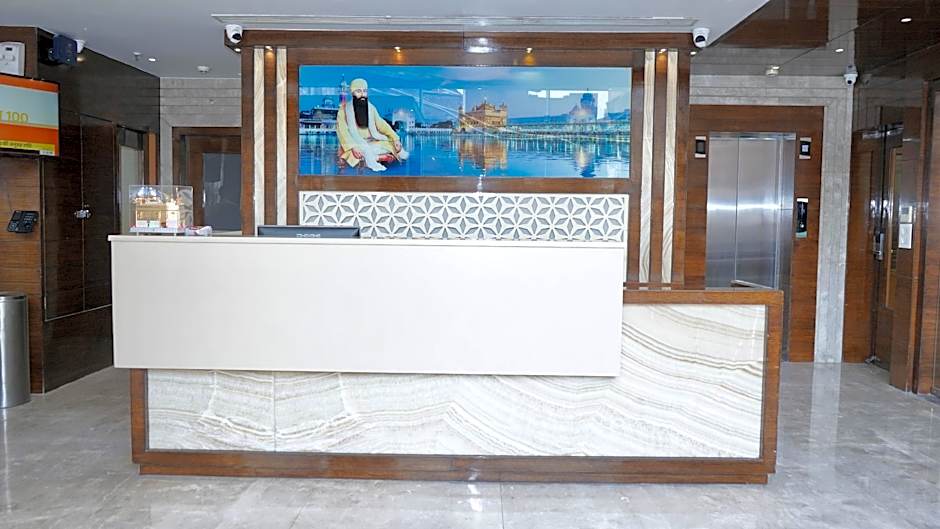 Hotel Landmark Near Golden Temple