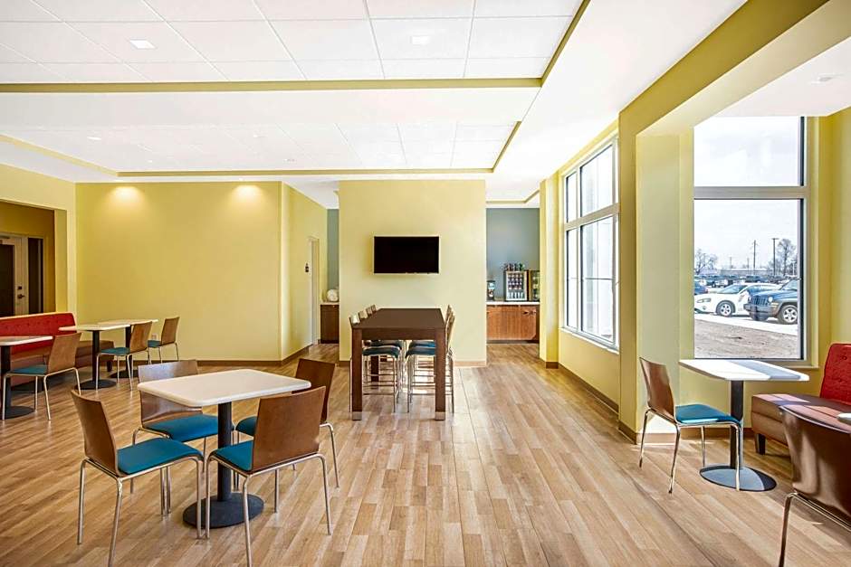 Days Inn & Suites by Wyndham Kearney NE